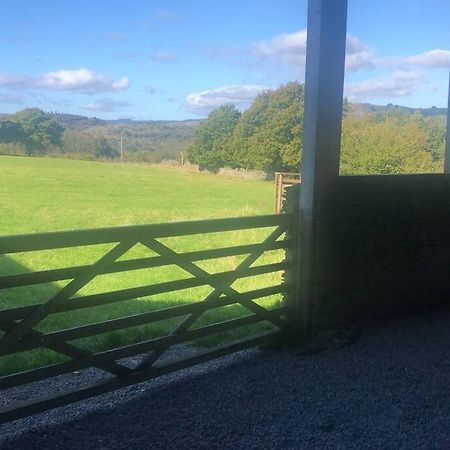 The Milking Parlour At Berthllwyd Villa Quakers Yard Exterior foto
